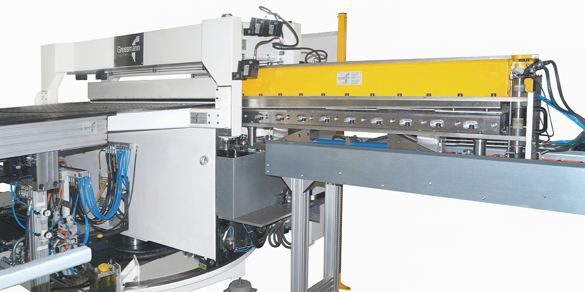 Shears with two interchangeable contour-cut blade cassettes